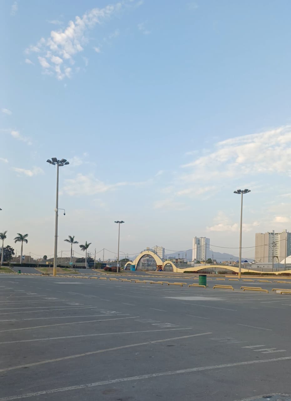Playa de estacionamiento aérea